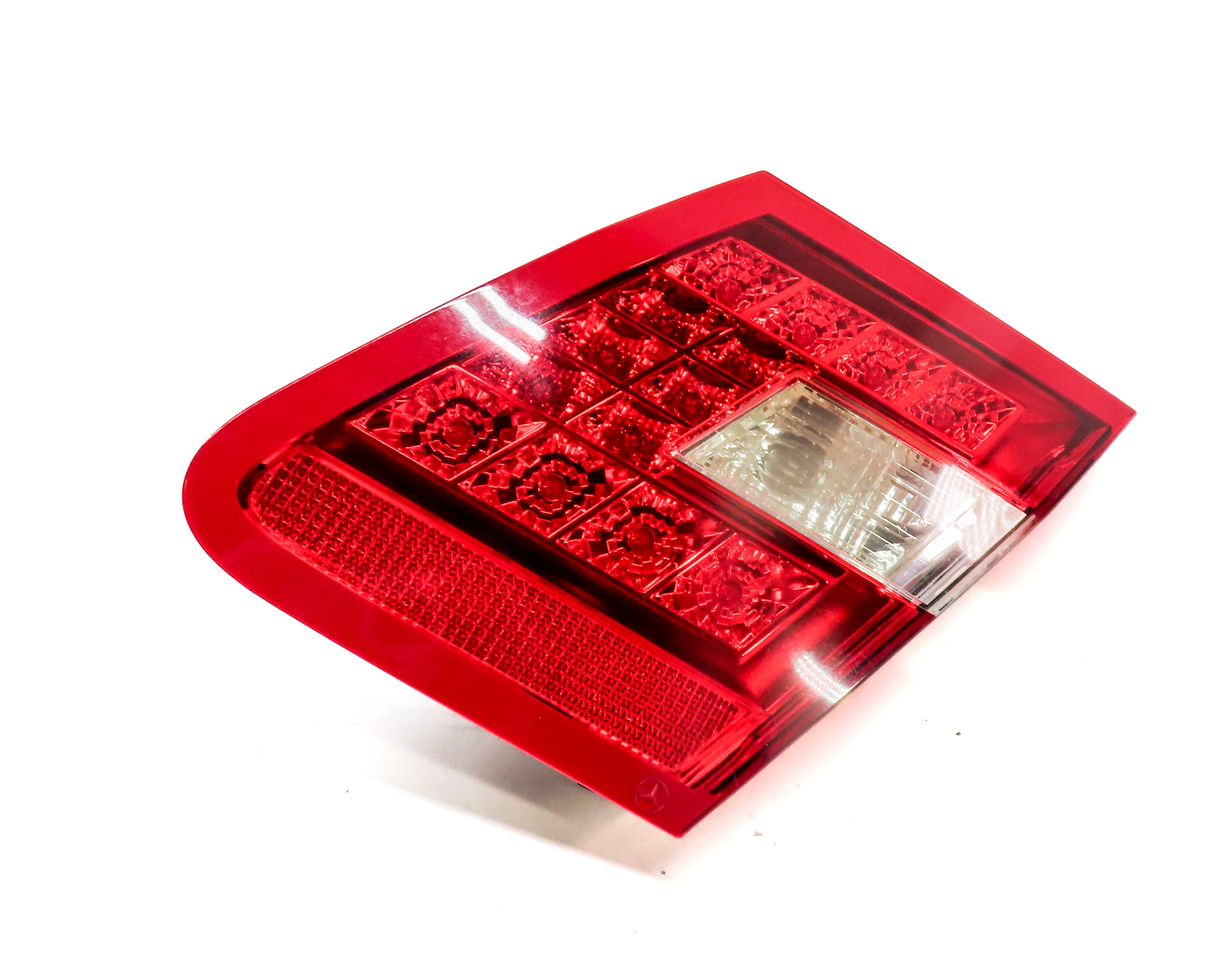 2010-2013 MERCEDES E300 E350 E400 E550 (W212) RIGHT INNER TAILLIGHT LIGHT LAMP — exact item pictured